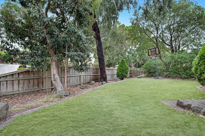 Photo - 146 Haverbrack Drive, Mulgrave VIC 3170 - Image 9