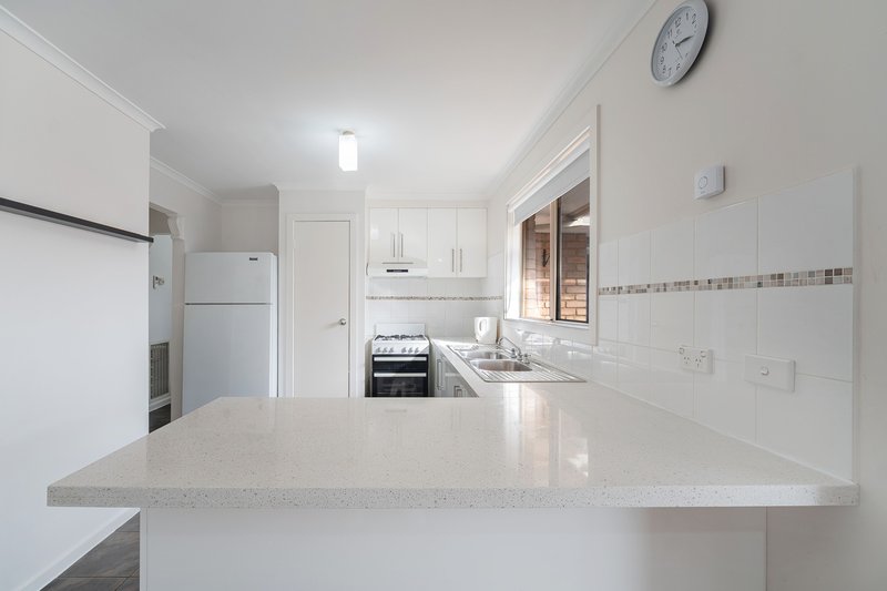 Photo - 146 Lightwood Crescent, Meadow Heights VIC 3048 - Image 11