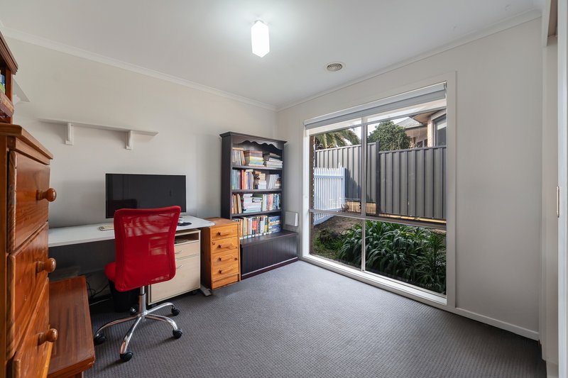 Photo - 146 Lightwood Crescent, Meadow Heights VIC 3048 - Image 15