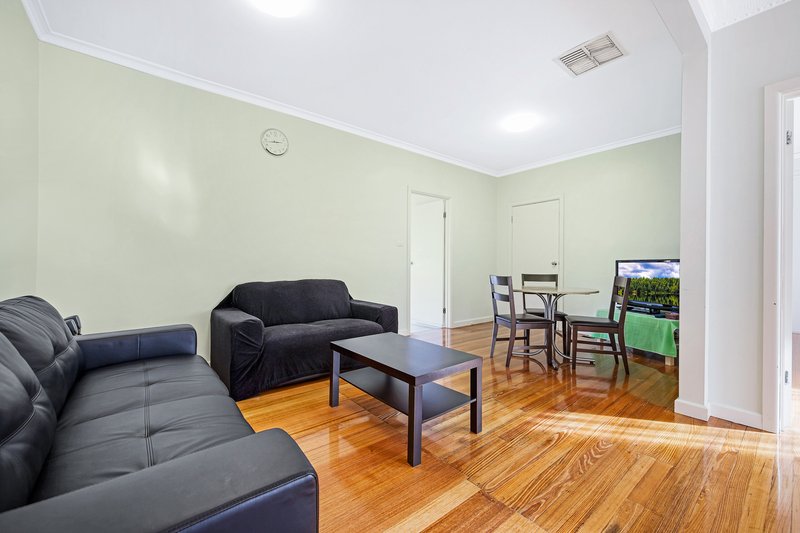 Photo - 1/46 Lincoln Avenue, Glen Waverley VIC 3150 - Image 5