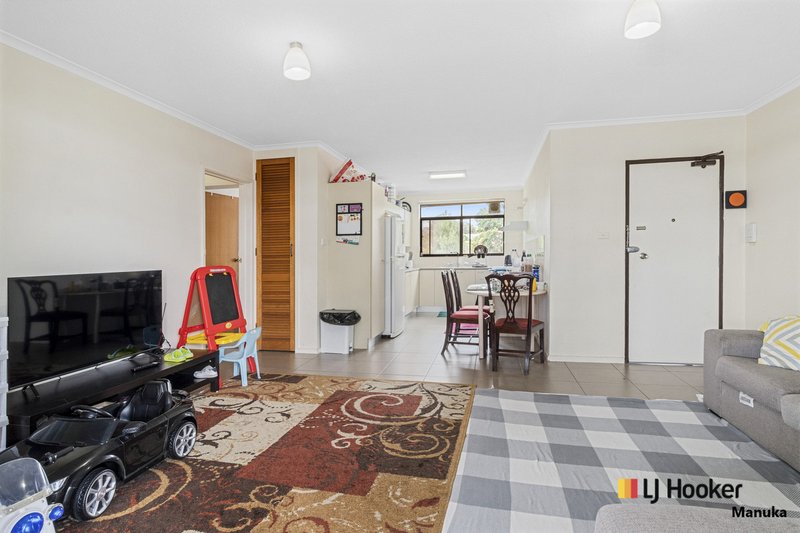 Photo - 14/6 Maclaurin Crescent, Chifley ACT 2606 - Image 4