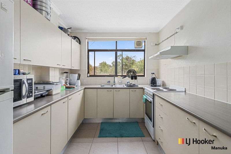 Photo - 14/6 Maclaurin Crescent, Chifley ACT 2606 - Image 8