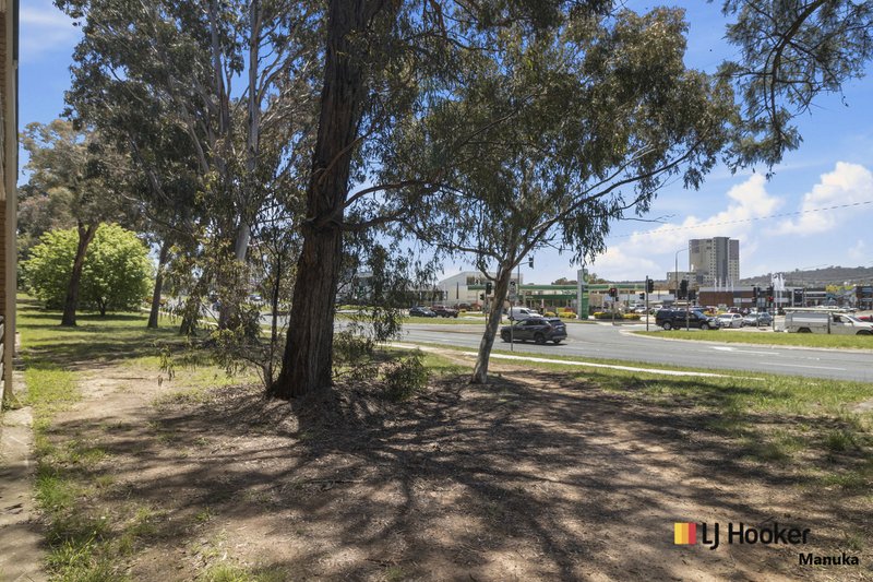 Photo - 14/6 Maclaurin Crescent, Chifley ACT 2606 - Image 17