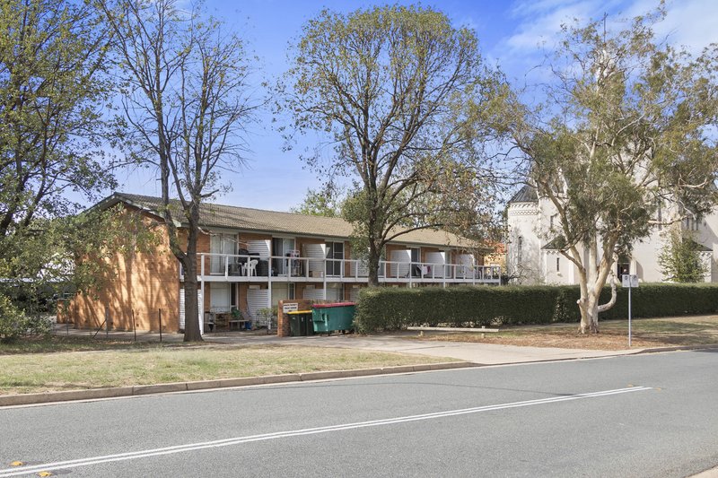 Photo - 1/46 Mcmillan Crescent, Narrabundah ACT 2604 - Image 3