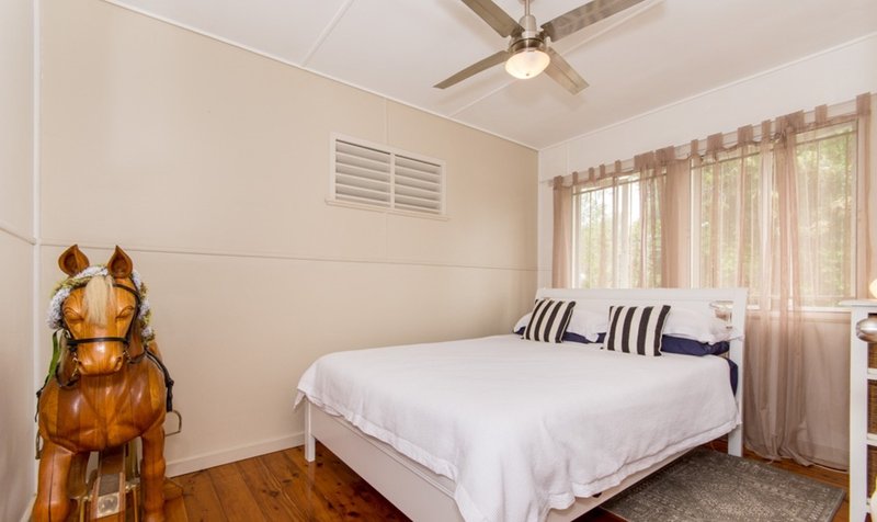 Photo - 146 Moreton Terrace, Beachmere QLD 4510 - Image 9