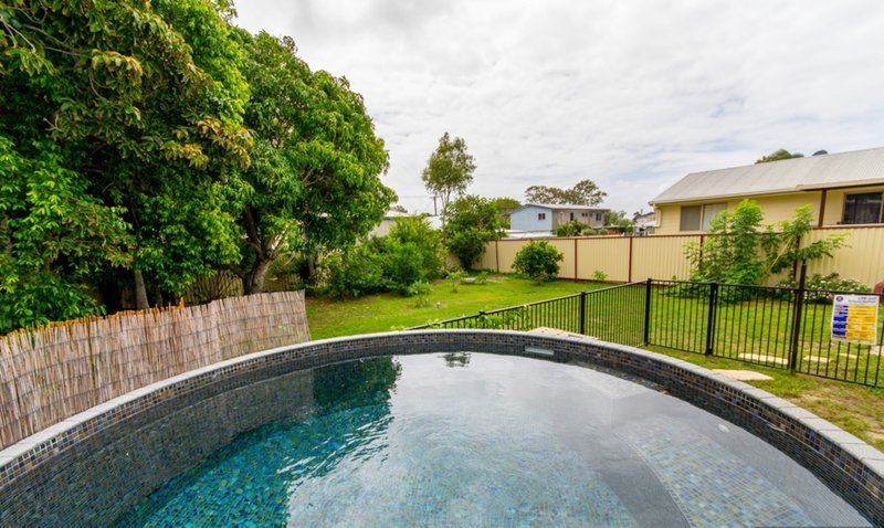 Photo - 146 Moreton Terrace, Beachmere QLD 4510 - Image 12