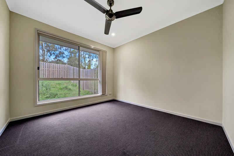 Photo - 1/46 Phoebe Way, Gleneagle QLD 4285 - Image 5