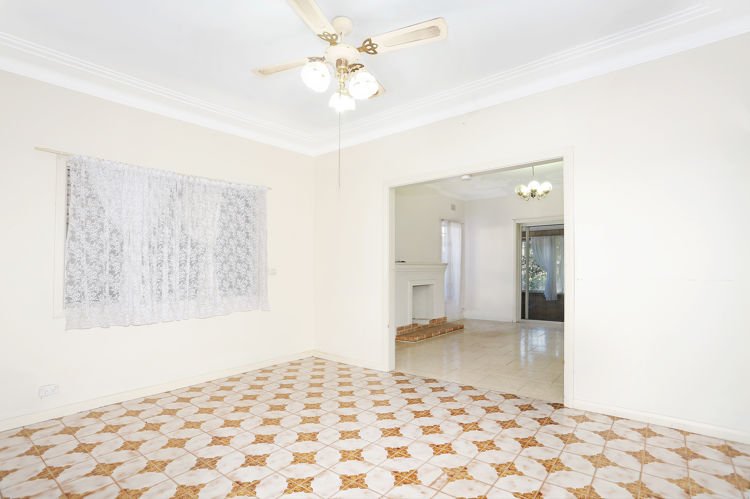 Photo - 146 Railway Terrace, Merrylands NSW 2160 - Image 5