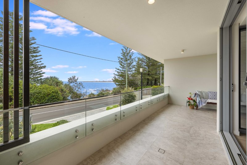 Photo - 1/46 Victoria Terrace, Kings Beach QLD 4551 - Image 3