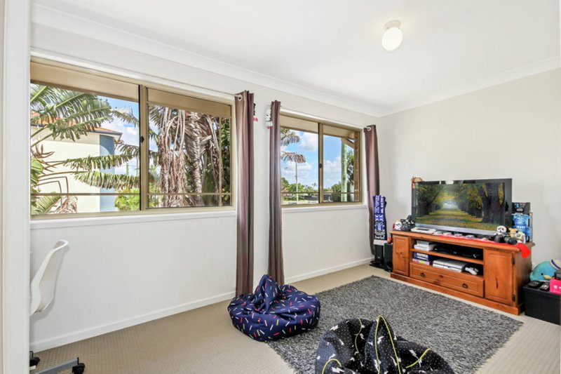 Photo - 1/46 Winston Drive, Bongaree QLD 4507 - Image 6