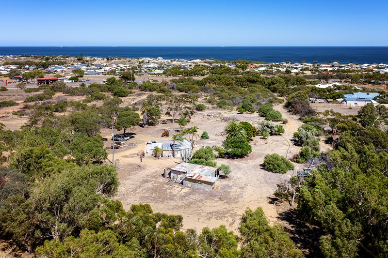 Photo - 1464 North West Coastal Highway, Glenfield WA 6532 - Image 2