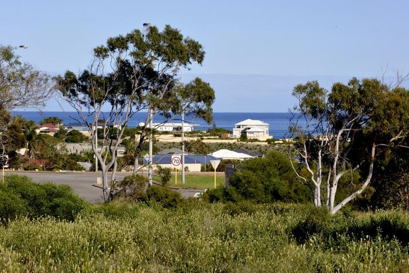 Photo - 1464 North West Coastal Highway, Glenfield WA 6532 - Image 3