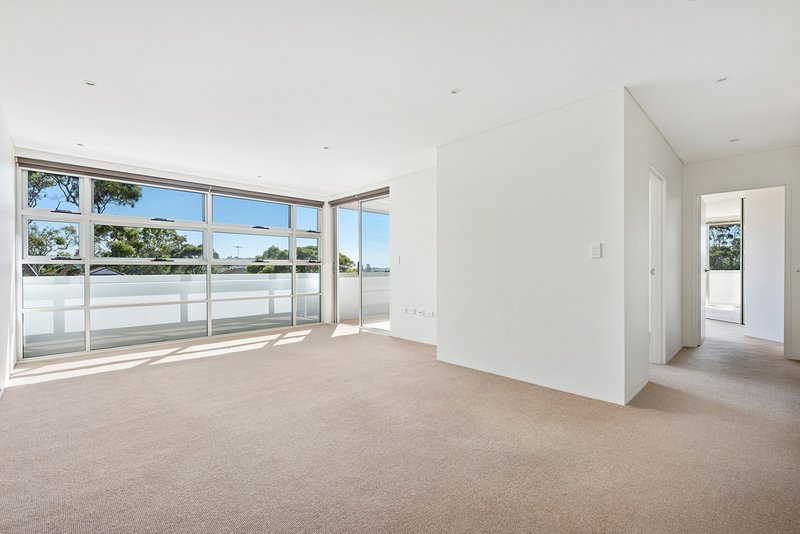 Photo - 14/69-71 Oaks Avenue, Dee Why NSW 2099 - Image 3