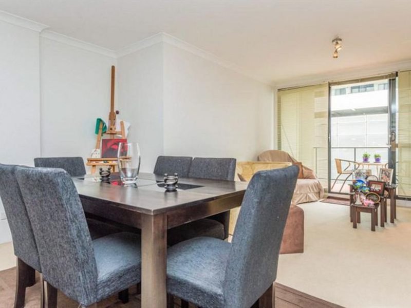 Photo - 14/7-9 Bennett Street, East Perth WA 6004 - Image 2