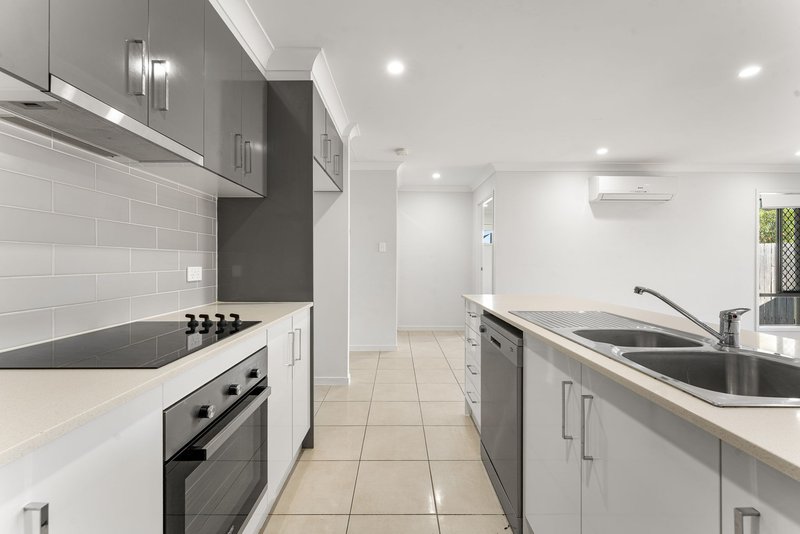 Photo - 1/47 Biron Street, Yarrabilba QLD 4207 - Image 5