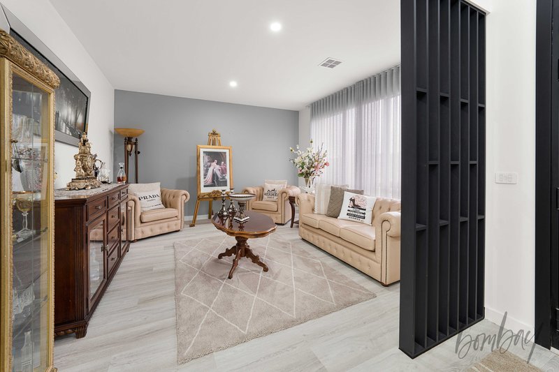 Photo - 147 Blossom Drive, Greenvale VIC 3059 - Image 8