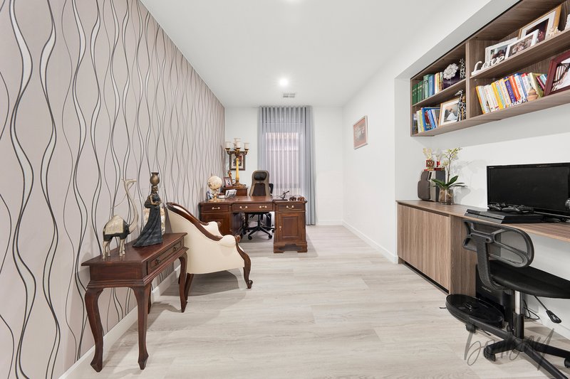 Photo - 147 Blossom Drive, Greenvale VIC 3059 - Image 13