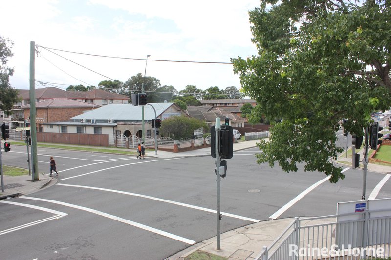 Photo - 1/47 Hill Street, Cabramatta NSW 2166 - Image 9