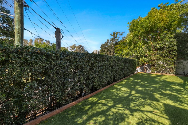 Photo - 1/47 Indooroopilly Road, Taringa QLD 4068 - Image 14