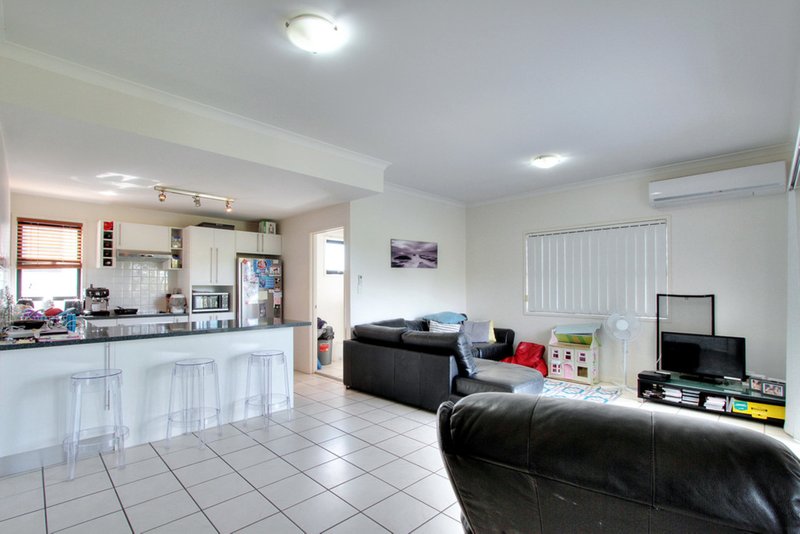 Photo - 1/47 Jones Road, Carina Heights QLD 4152 - Image 5