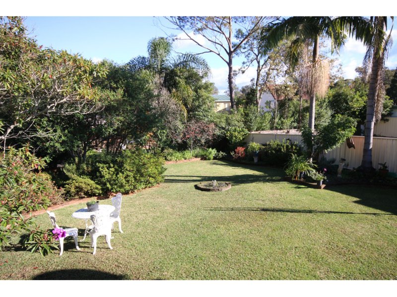 Photo - 147 Macleans Point Road, Sanctuary Point NSW 2540 - Image 2