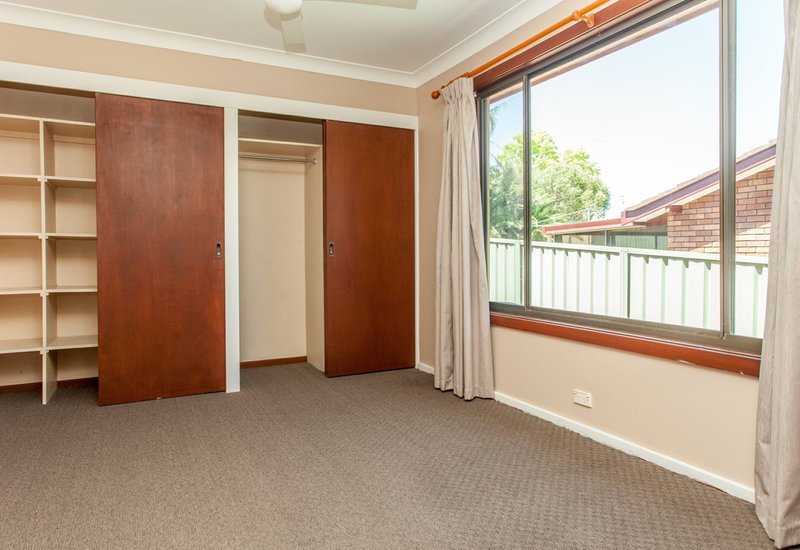 Photo - 147 Macquarie Avenue, Cessnock NSW 2325 - Image 9