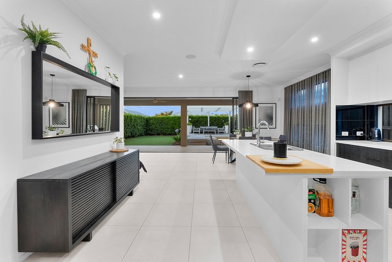 Photo - 147 Napier Avenue, Mango Hill QLD 4509 - Image 3