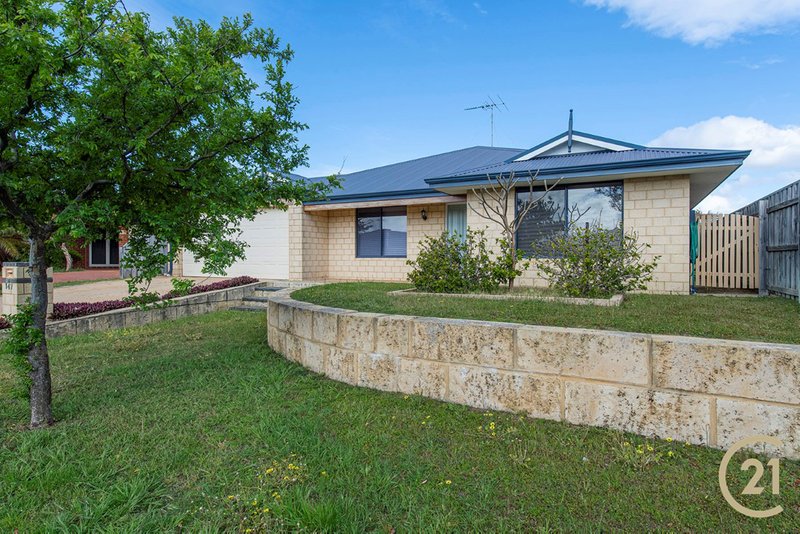 Photo - 147 Peelwood Parade, Halls Head WA 6210 - Image 2