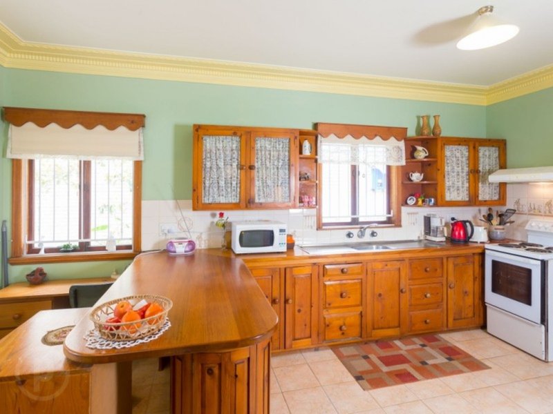 Photo - 147 Queenscroft Street, Chelmer QLD 4068 - Image 5