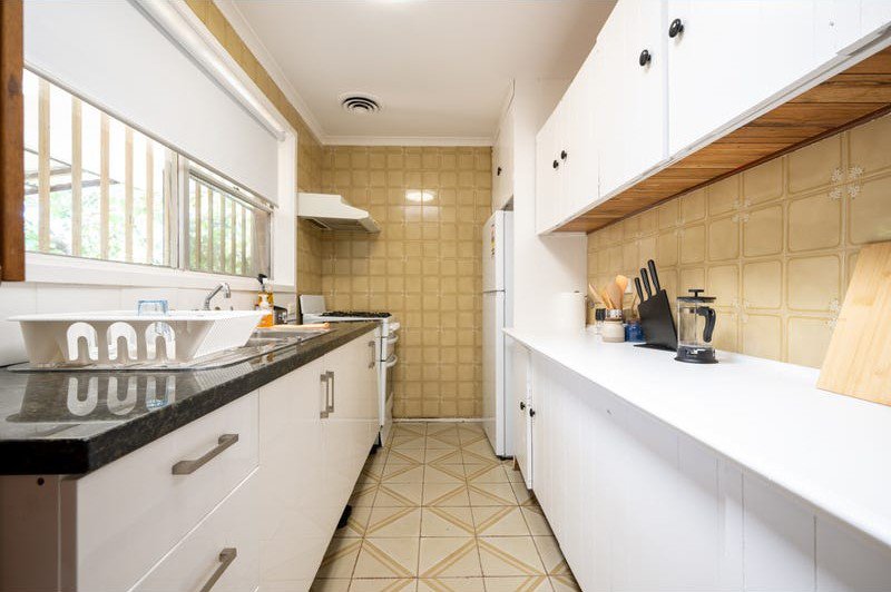 Photo - 147 Riggall Street, Broadmeadows VIC 3047 - Image 11