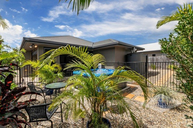 Photo - 147 Roberts Drive, Trinity Beach QLD 4879 - Image 6