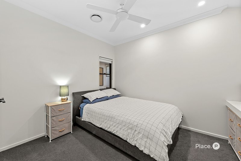 Photo - 147 Stanley Road, Camp Hill QLD 4152 - Image 17