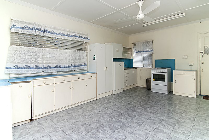 Photo - 147 Willard Street, Carina Heights QLD 4152 - Image 3