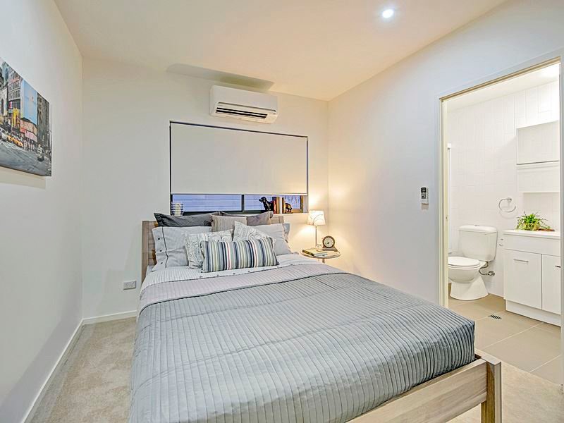 Photo - 14/71 Dansie Street, Coorparoo QLD 4151 - Image 6