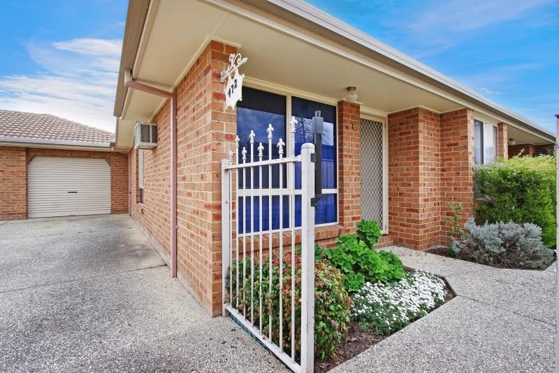 1/472 Breen Street, Lavington NSW 2641