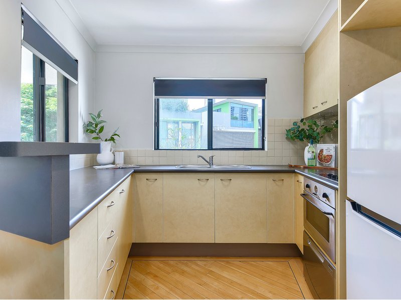 Photo - 1/474 Upper Edward Street, Spring Hill QLD 4000 - Image 3