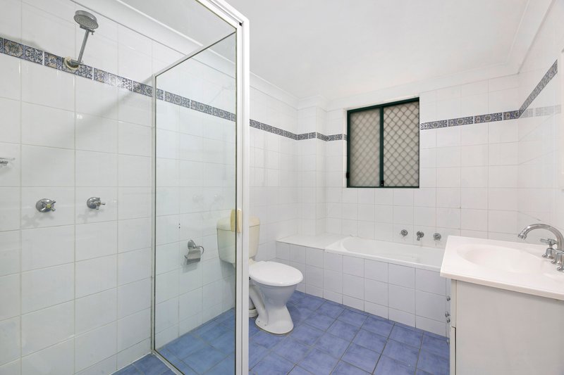 Photo - 14/8-10 Chertsey Avenue, Bankstown NSW 2200 - Image 5