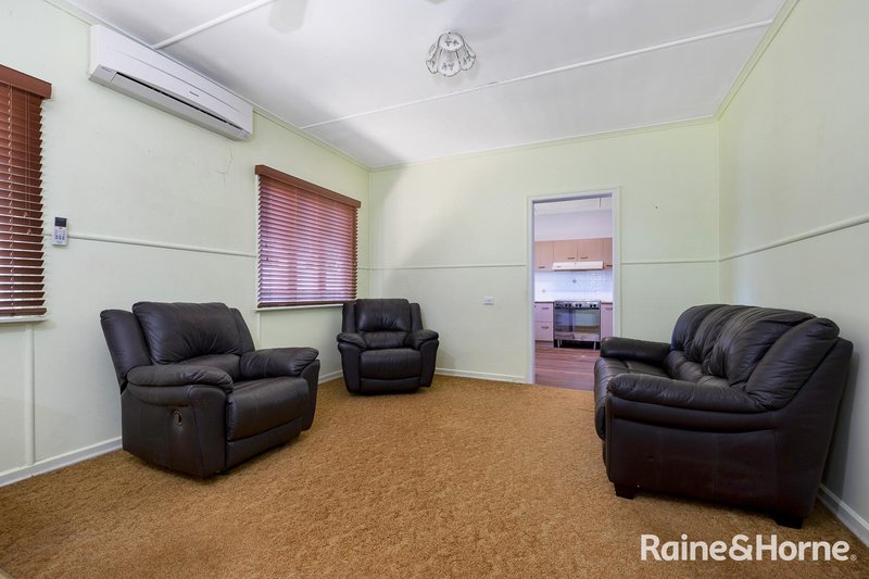 Photo - 148-150 James Street, Redland Bay QLD 4165 - Image 2