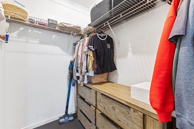 Photo - 1/48-54 Fleet Drive, Kippa-Ring QLD 4021 - Image 16