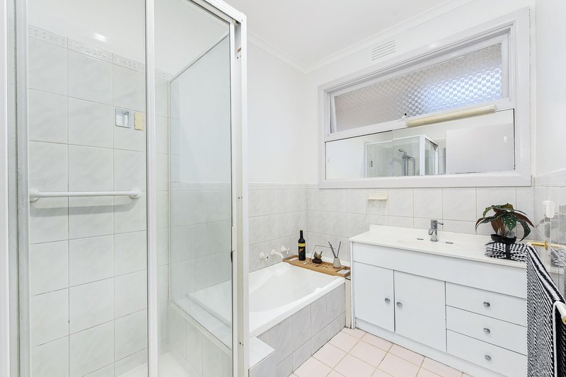 Photo - 1/48 Brandon Park Drive, Wheelers Hill VIC 3150 - Image 16