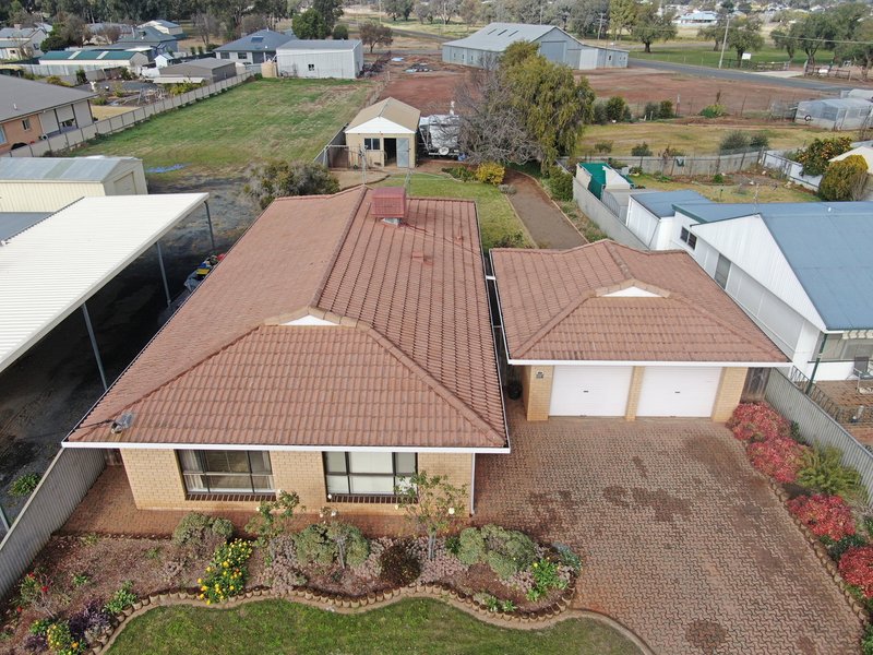 Photo - 148 Britannia Steet, , Temora NSW 2666 - Image 11