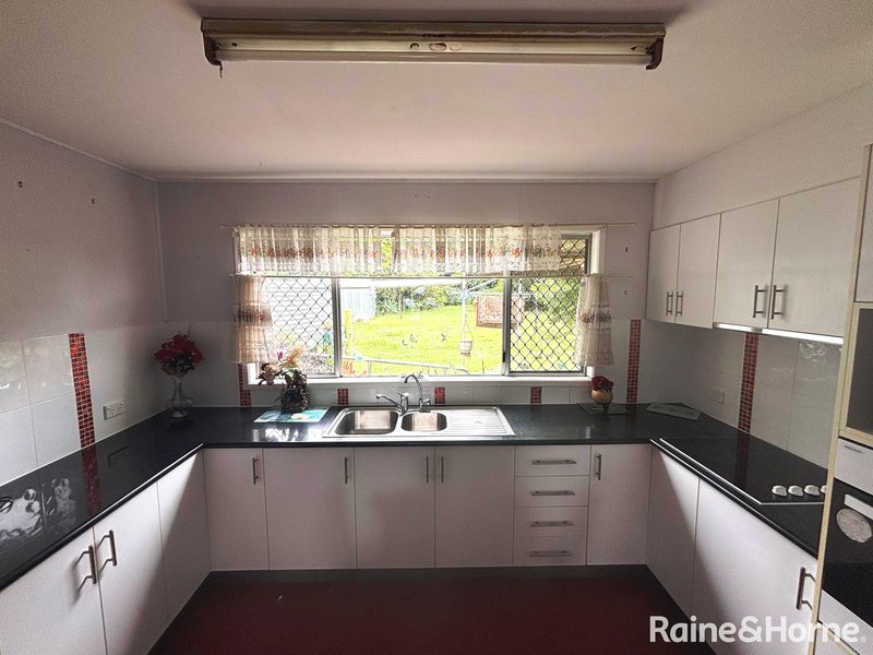 Photo - 148 Doonkuna Street, Kingaroy QLD 4610 - Image 10