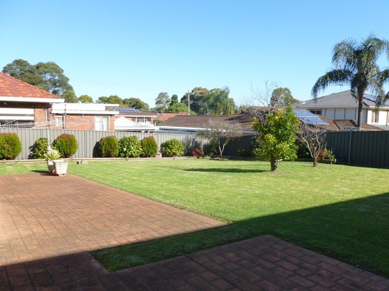 Photo - 148 Girraween Road, Girraween NSW 2145 - Image 7