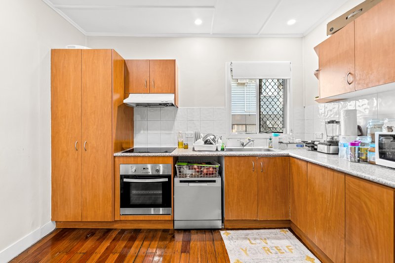 Photo - 148 Granard Road, Archerfield QLD 4108 - Image 2