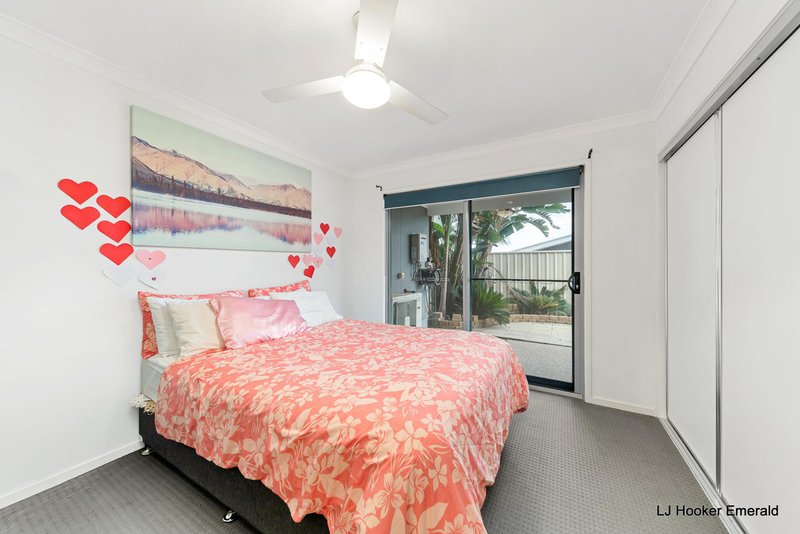 Photo - 14/8 Hillcrest Street, Emerald QLD 4720 - Image 8