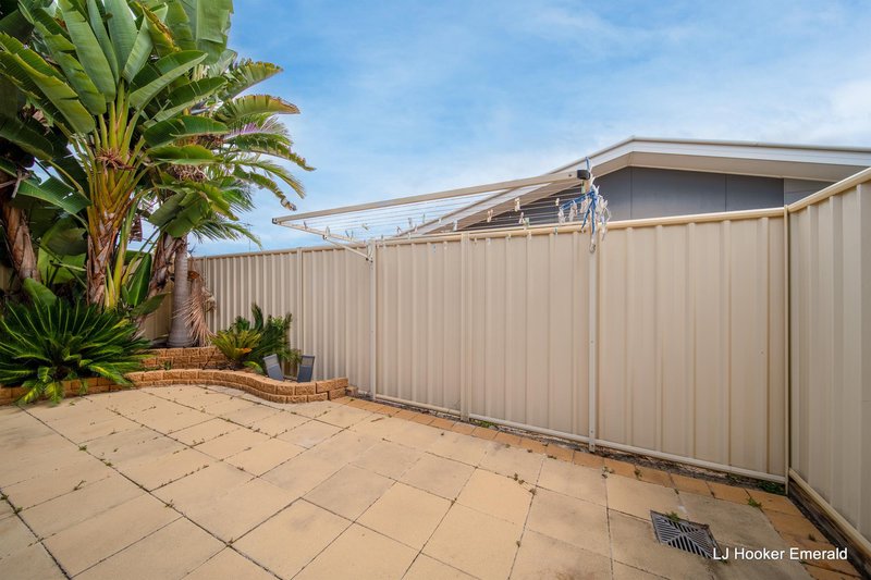 Photo - 14/8 Hillcrest Street, Emerald QLD 4720 - Image 14