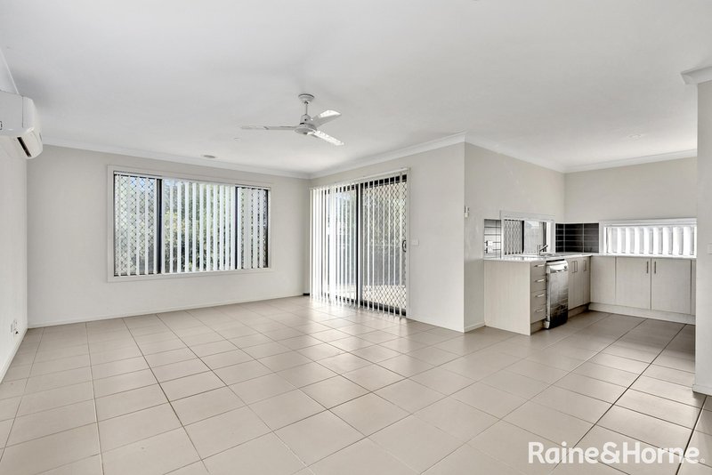 Photo - 148 James Melrose Drive, Brookfield VIC 3338 - Image 2