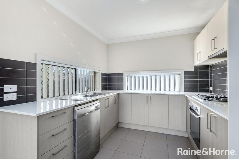 Photo - 148 James Melrose Drive, Brookfield VIC 3338 - Image 3