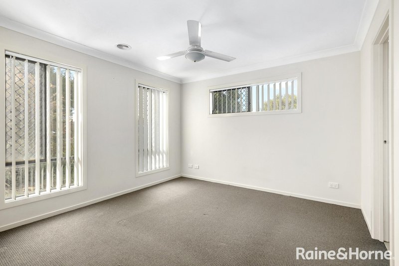 Photo - 148 James Melrose Drive, Brookfield VIC 3338 - Image 7