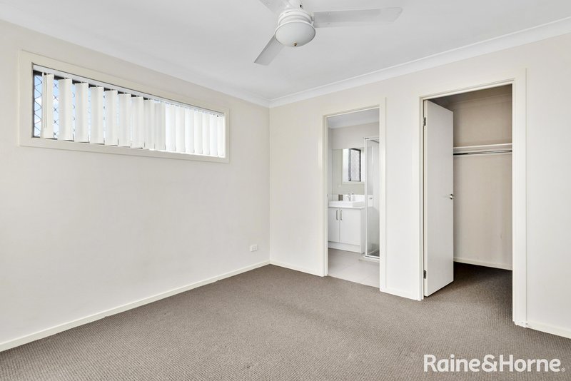 Photo - 148 James Melrose Drive, Brookfield VIC 3338 - Image 8